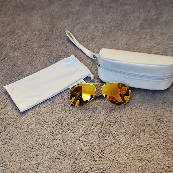 Oakley | Accessories | Oakley Gold Aviator Sunglasses | Poshmark display picture 2